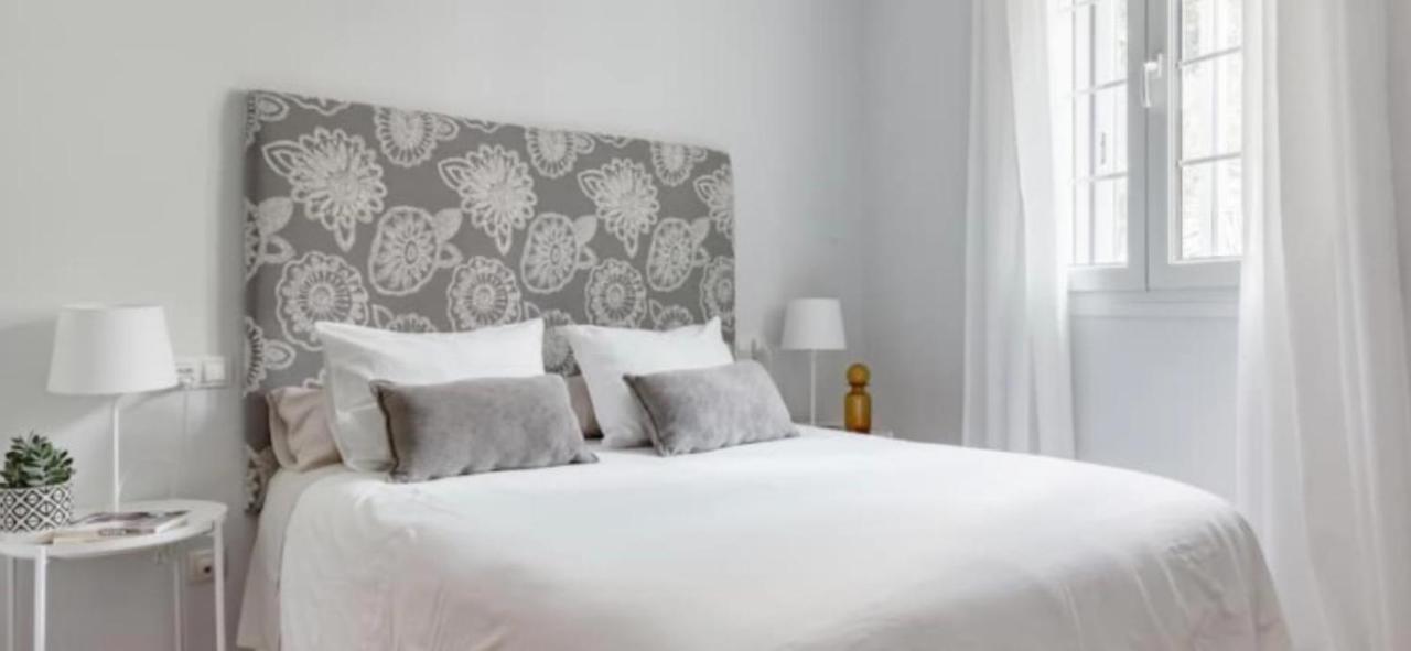 Apartamentos La Llum Alicante Bagian luar foto